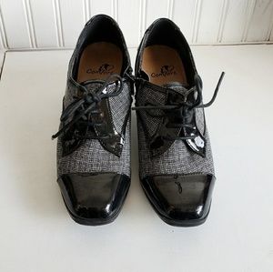 Vintage style Spectator lace up heels